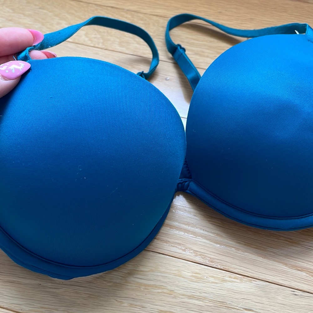 Victoria's Secret Pink Wear Everywhere Super push-up bra